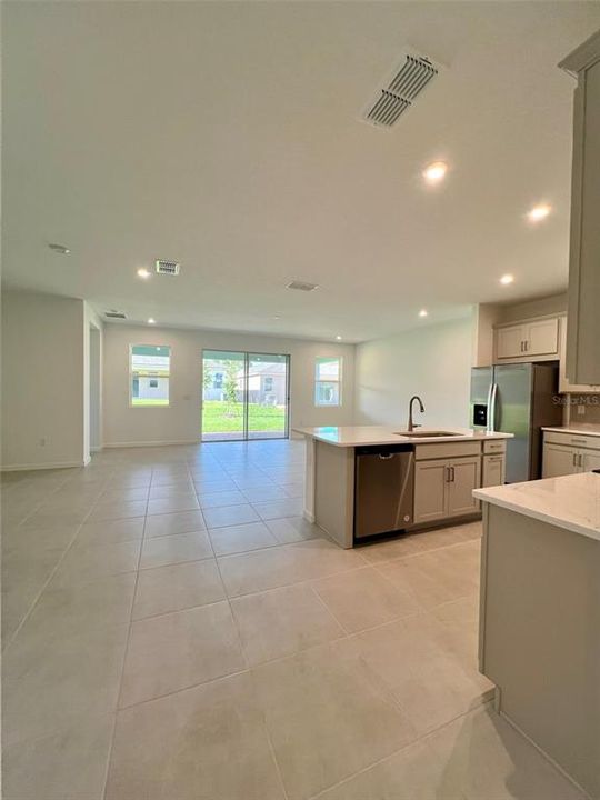 For Rent: $3,000 (4 beds, 3 baths, 1981 Square Feet)