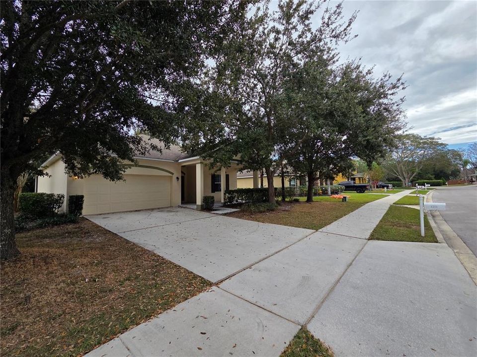 For Rent: $2,250 (3 beds, 2 baths, 1614 Square Feet)