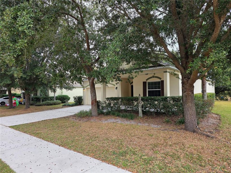 For Rent: $2,250 (3 beds, 2 baths, 1614 Square Feet)