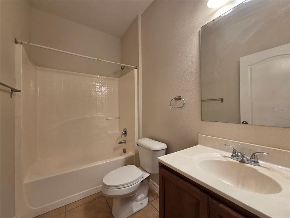 For Rent: $2,250 (3 beds, 2 baths, 1614 Square Feet)