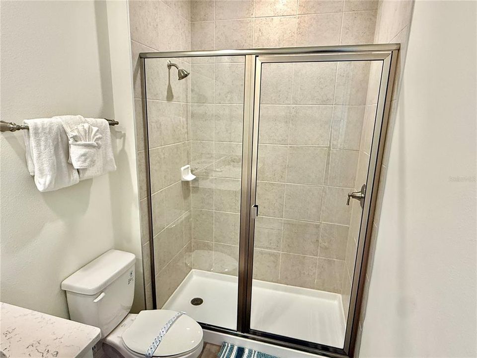 For Sale: $369,000 (3 beds, 3 baths, 1545 Square Feet)