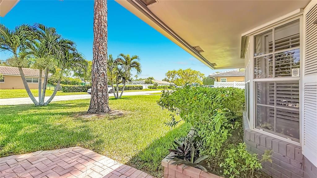 For Sale: $665,000 (4 beds, 2 baths, 2174 Square Feet)