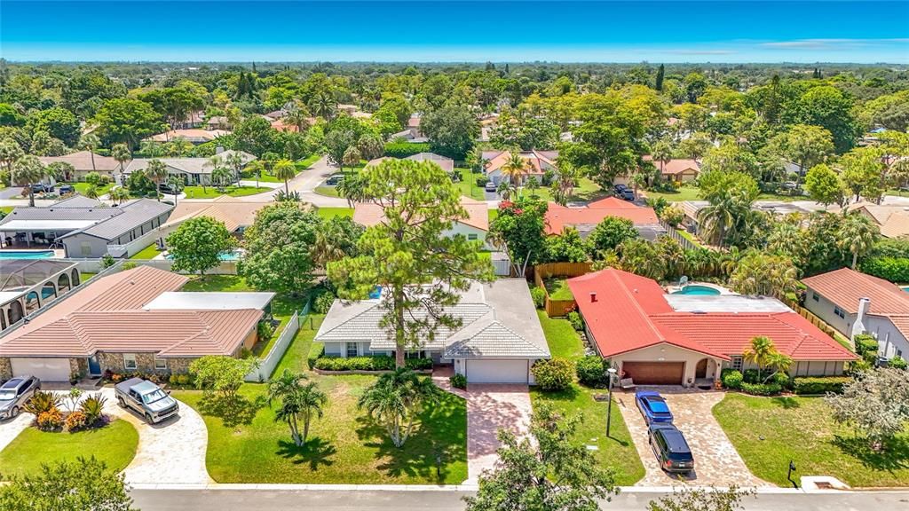 For Sale: $665,000 (4 beds, 2 baths, 2174 Square Feet)