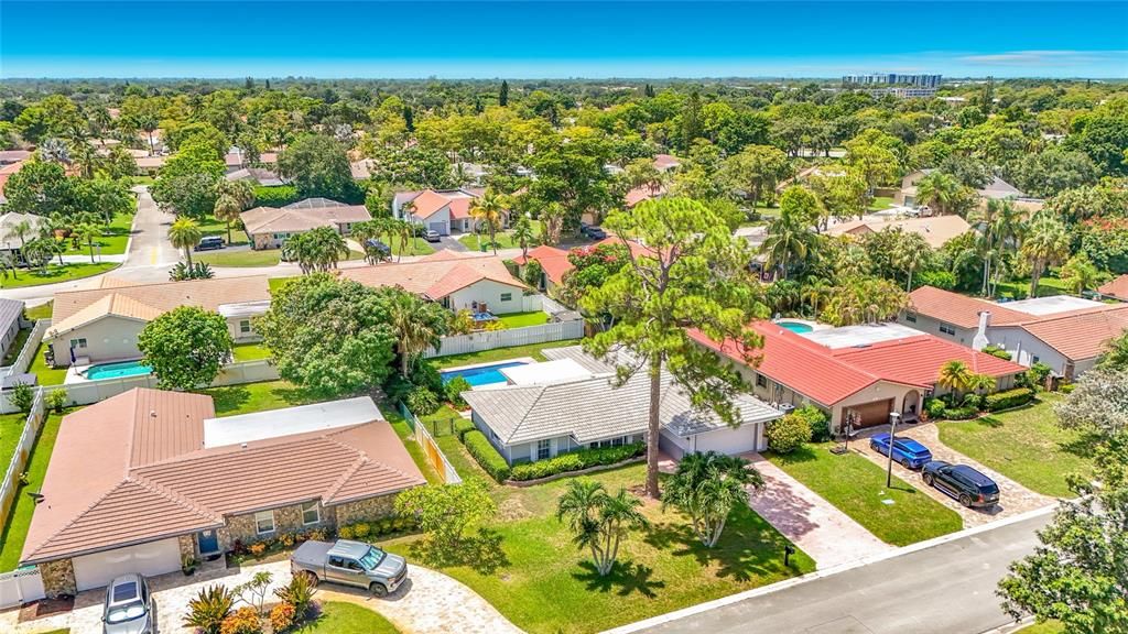 For Sale: $665,000 (4 beds, 2 baths, 2174 Square Feet)