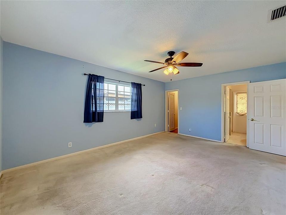 For Sale: $665,000 (4 beds, 2 baths, 2174 Square Feet)