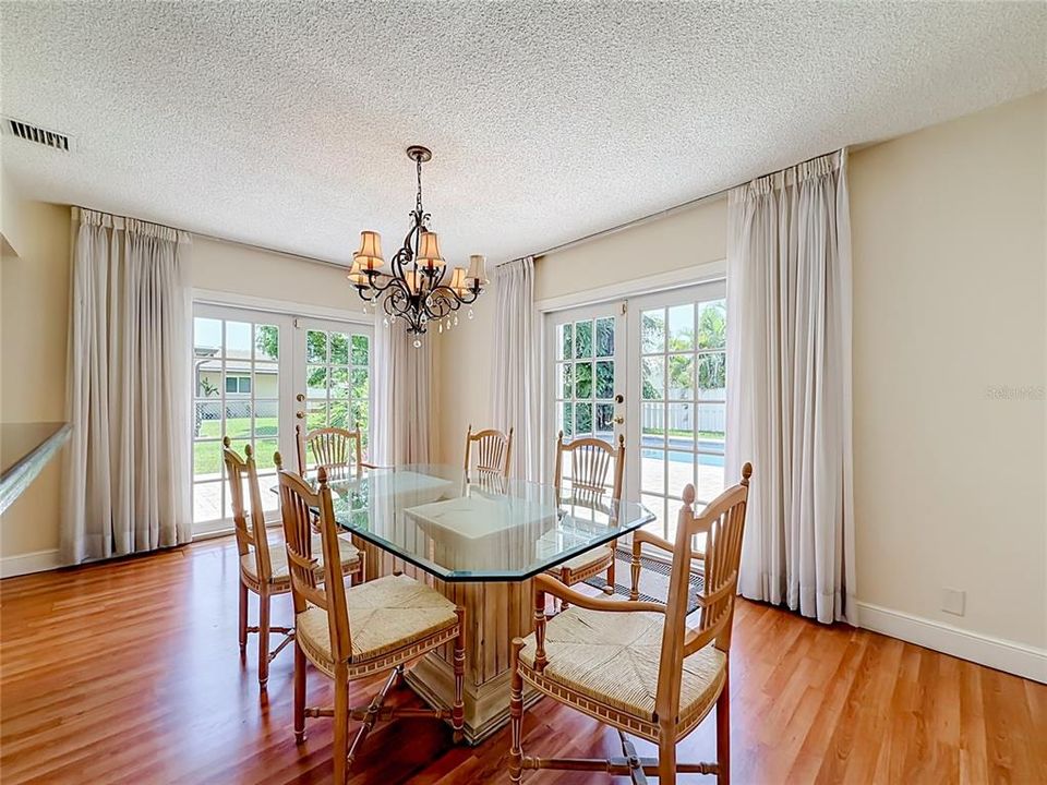 For Sale: $665,000 (4 beds, 2 baths, 2174 Square Feet)