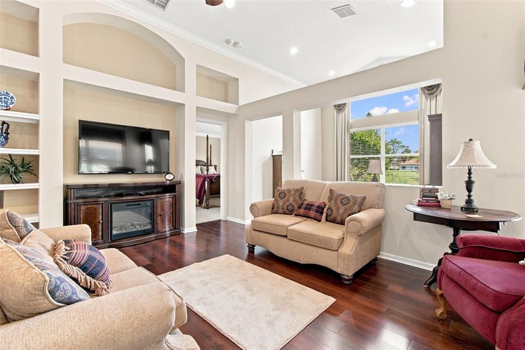 For Sale: $435,000 (3 beds, 2 baths, 1758 Square Feet)