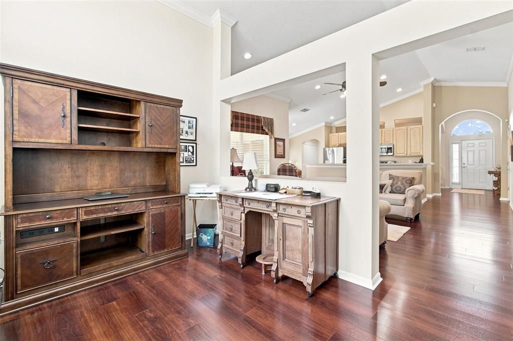 For Sale: $435,000 (3 beds, 2 baths, 1758 Square Feet)