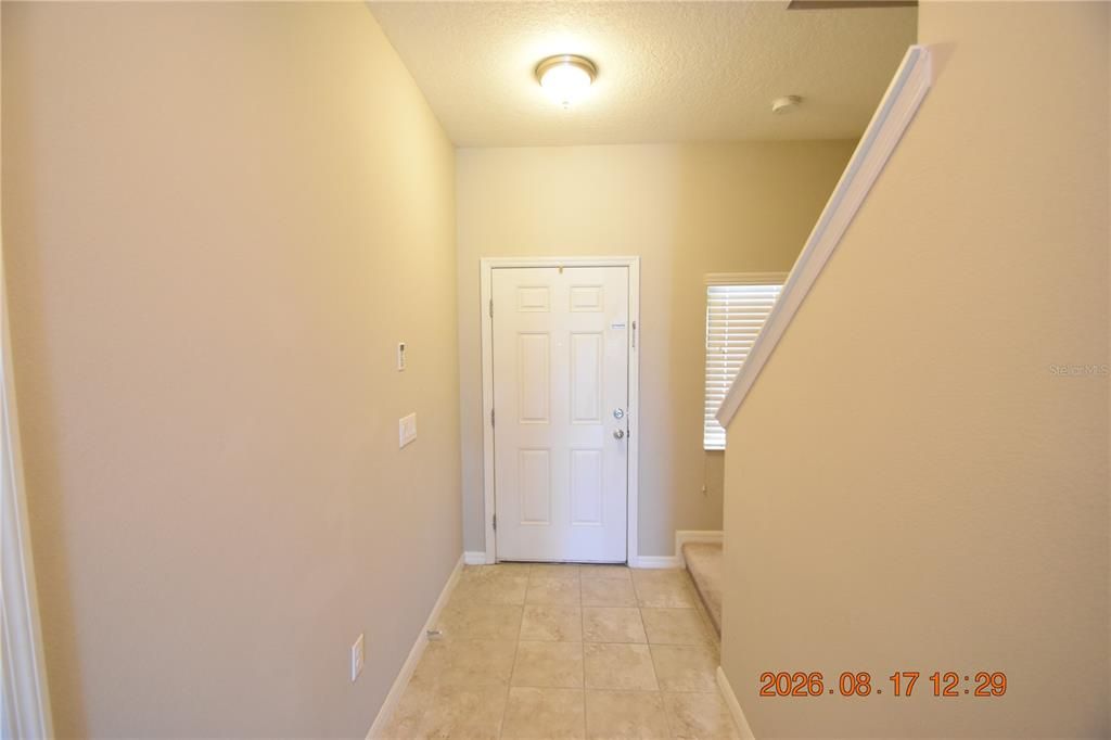 For Rent: $1,900 (3 beds, 2 baths, 1400 Square Feet)