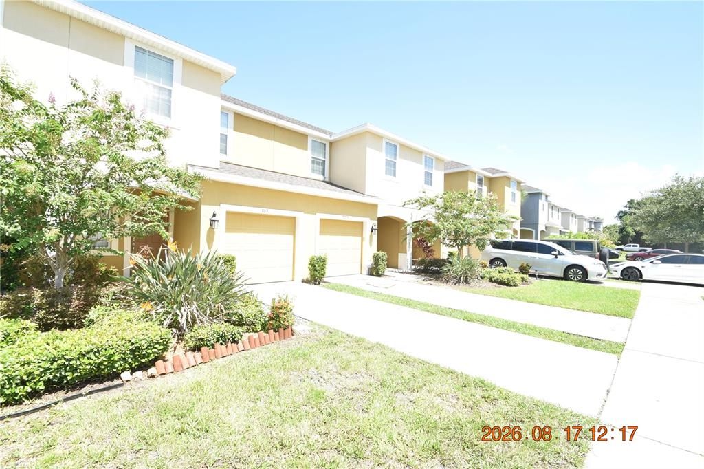 For Rent: $1,900 (3 beds, 2 baths, 1400 Square Feet)