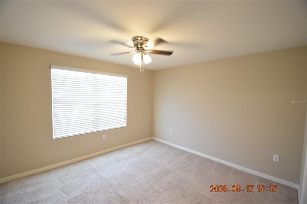 For Rent: $1,900 (3 beds, 2 baths, 1400 Square Feet)