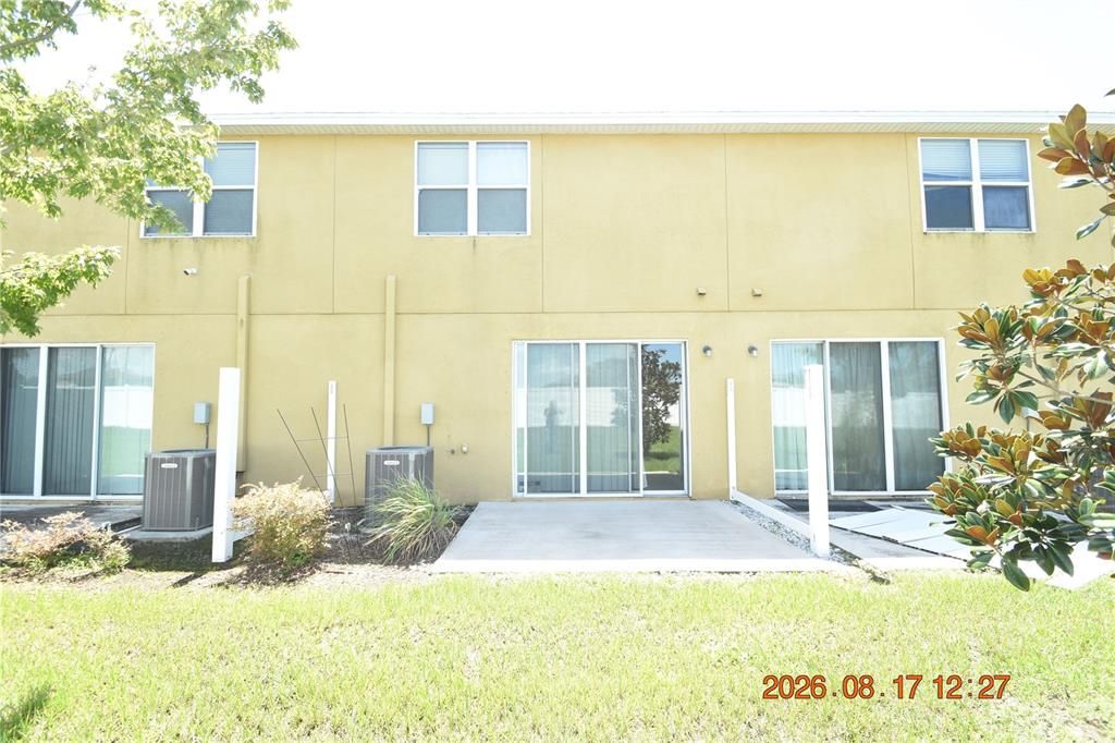 For Rent: $1,900 (3 beds, 2 baths, 1400 Square Feet)