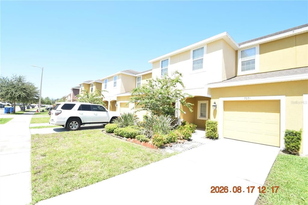 For Rent: $1,900 (3 beds, 2 baths, 1400 Square Feet)