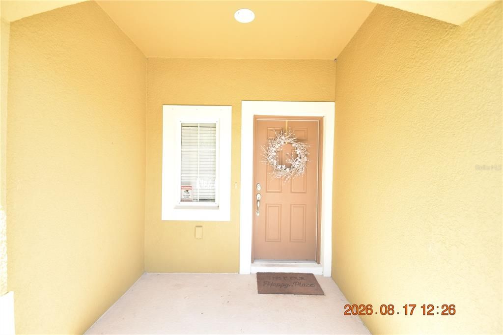 For Rent: $1,900 (3 beds, 2 baths, 1400 Square Feet)