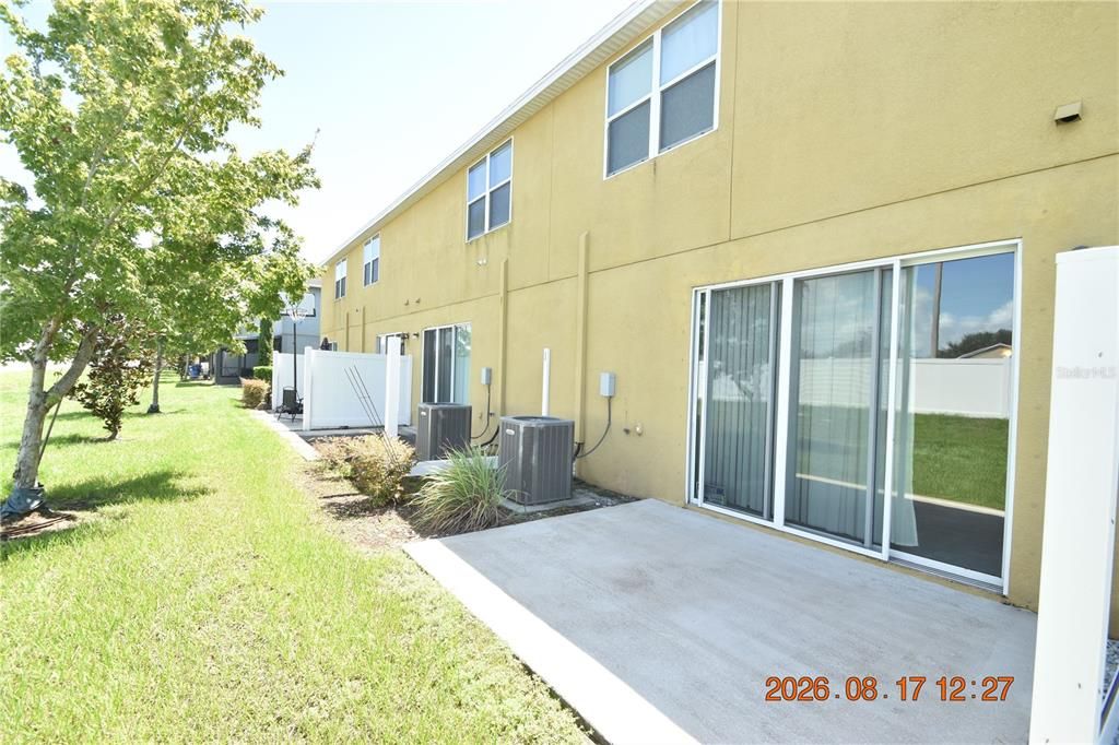 For Rent: $1,900 (3 beds, 2 baths, 1400 Square Feet)