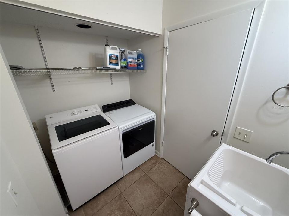 For Sale: $237,500 (2 beds, 2 baths, 1252 Square Feet)