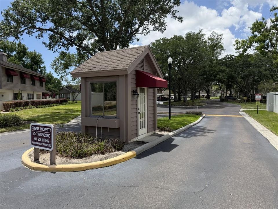 For Sale: $237,500 (2 beds, 2 baths, 1252 Square Feet)