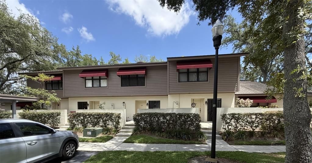 For Sale: $237,500 (2 beds, 2 baths, 1252 Square Feet)