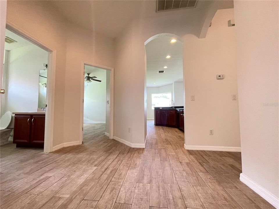 For Rent: $2,900 (4 beds, 3 baths, 2476 Square Feet)