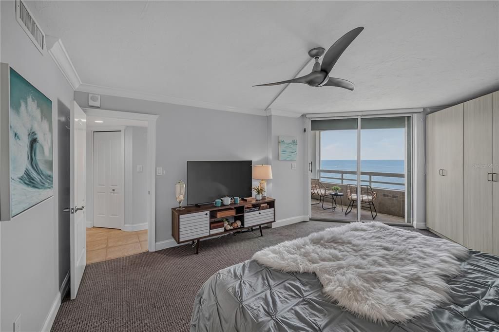 For Sale: $1,399,000 (2 beds, 2 baths, 1642 Square Feet)