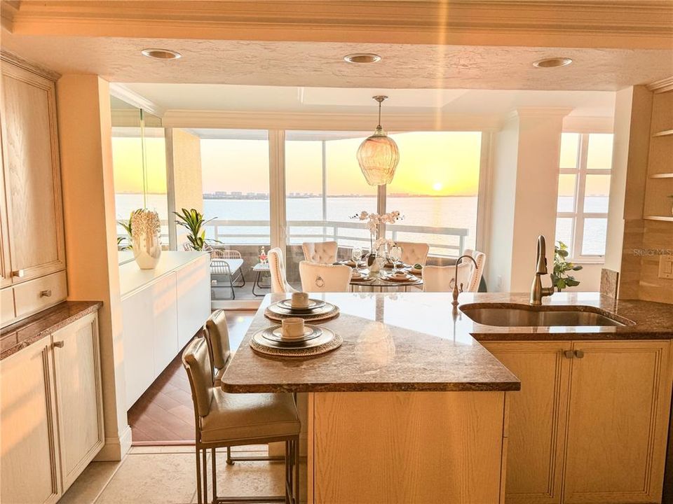 For Sale: $1,399,000 (2 beds, 2 baths, 1642 Square Feet)