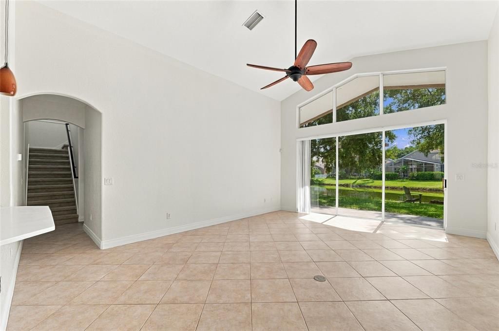 En Venta: $605,000 (4 camas, 3 baños, 3108 Pies cuadrados)