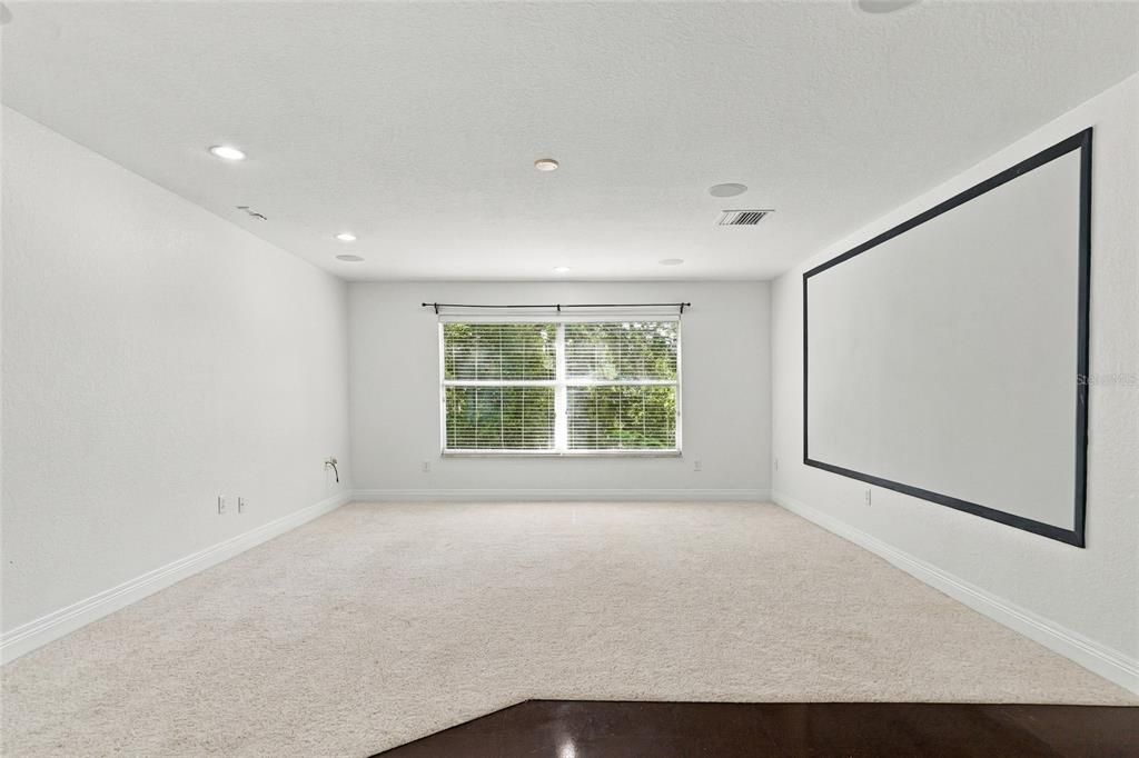 En Venta: $605,000 (4 camas, 3 baños, 3108 Pies cuadrados)