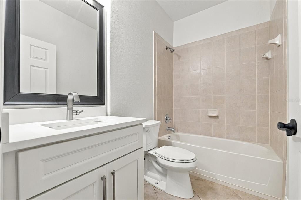 En Venta: $605,000 (4 camas, 3 baños, 3108 Pies cuadrados)