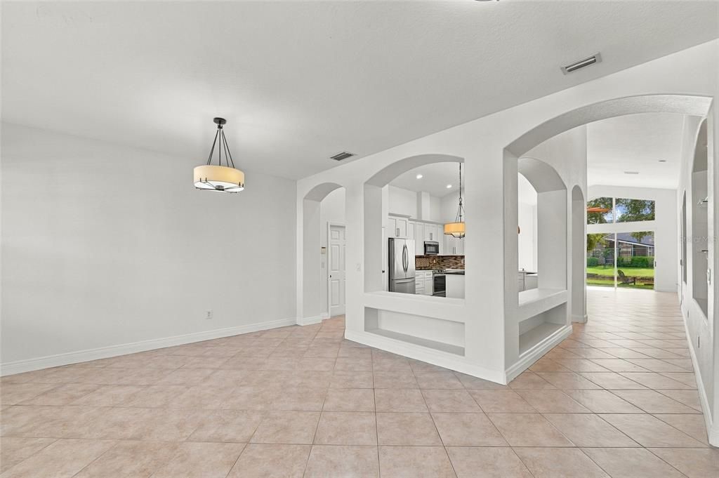 En Venta: $605,000 (4 camas, 3 baños, 3108 Pies cuadrados)