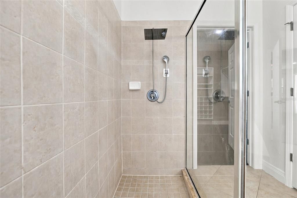 En Venta: $605,000 (4 camas, 3 baños, 3108 Pies cuadrados)