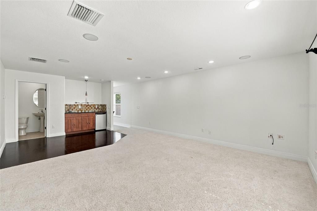 En Venta: $605,000 (4 camas, 3 baños, 3108 Pies cuadrados)