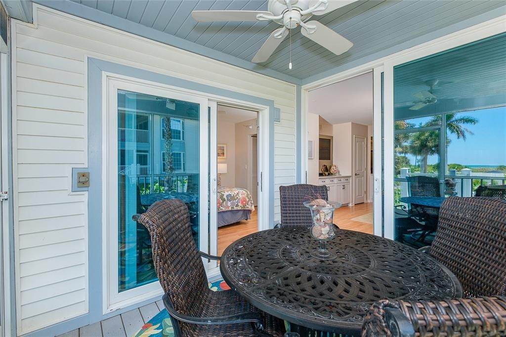 For Sale: $265,000 (2 beds, 2 baths, 1048 Square Feet)
