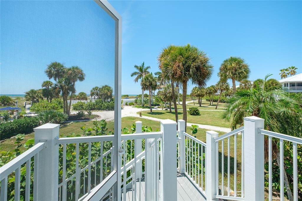 For Sale: $265,000 (2 beds, 2 baths, 1048 Square Feet)
