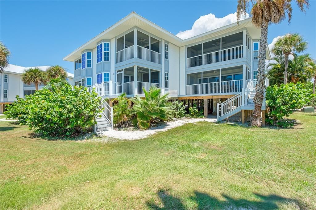 For Sale: $265,000 (2 beds, 2 baths, 1048 Square Feet)