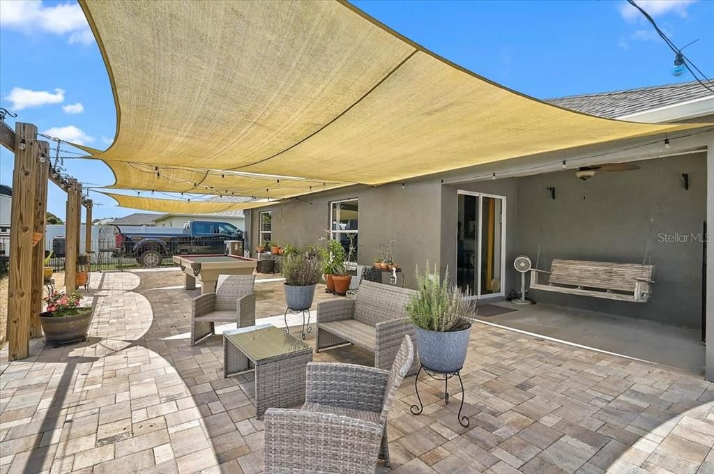 For Sale: $359,000 (3 beds, 2 baths, 1416 Square Feet)