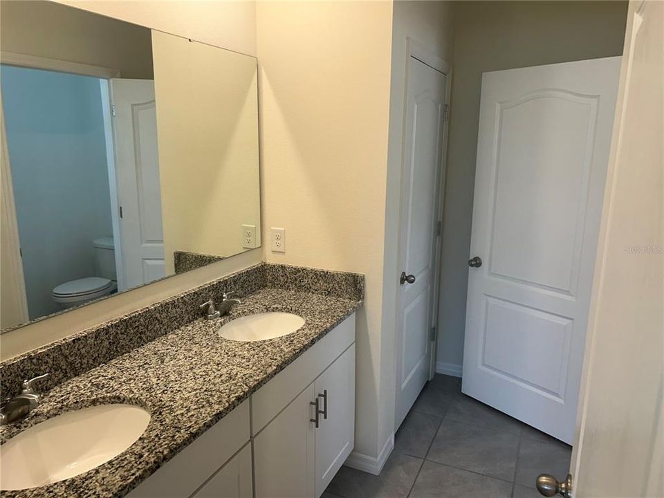 For Sale: $319,900 (3 beds, 2 baths, 1666 Square Feet)