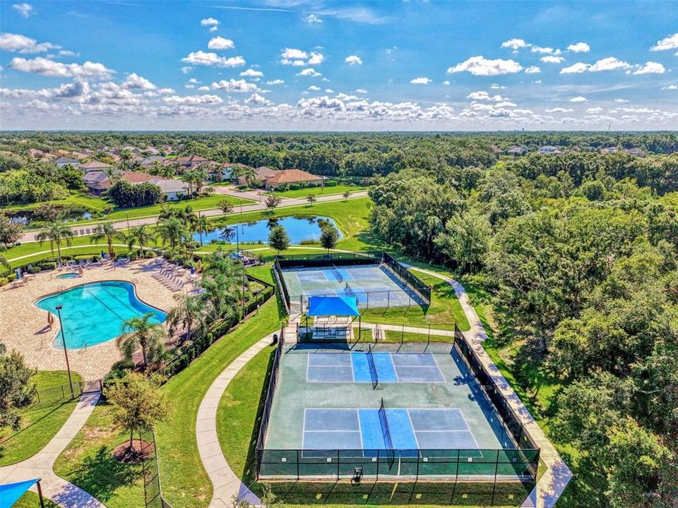 For Sale: $799,000 (4 beds, 3 baths, 2721 Square Feet)