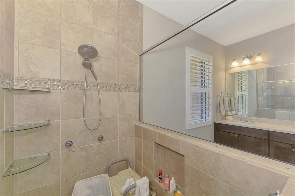 For Sale: $799,000 (4 beds, 3 baths, 2721 Square Feet)
