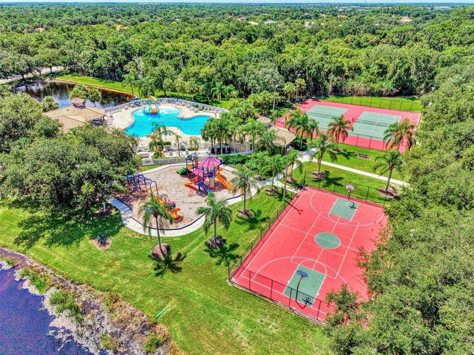 For Sale: $799,000 (4 beds, 3 baths, 2721 Square Feet)
