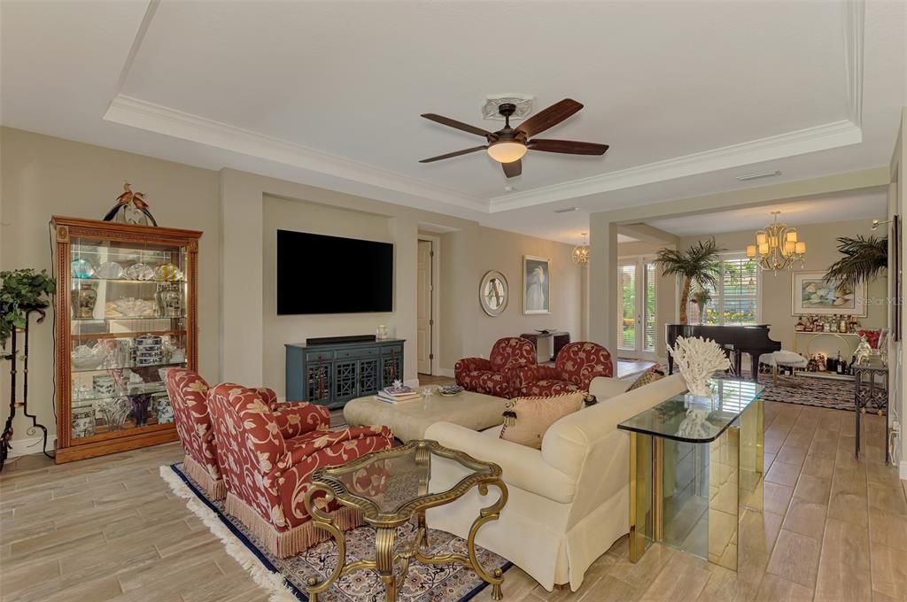For Sale: $799,000 (4 beds, 3 baths, 2721 Square Feet)