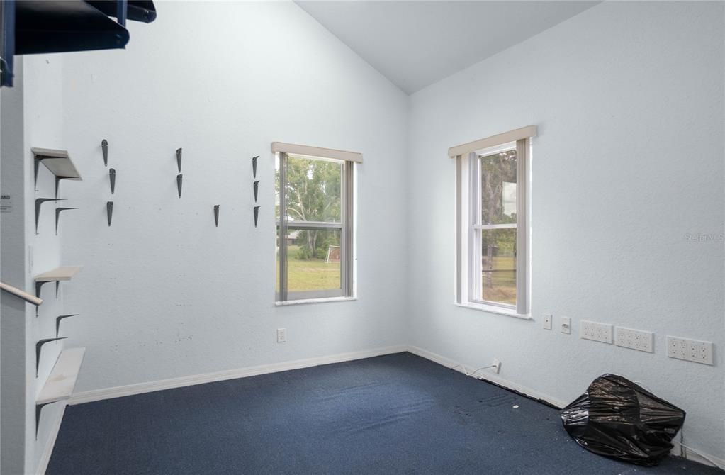 En Venta: $390,000 (3 camas, 2 baños, 1927 Pies cuadrados)