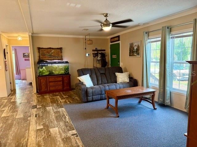 En Venta: $224,500 (3 camas, 2 baños, 1306 Pies cuadrados)