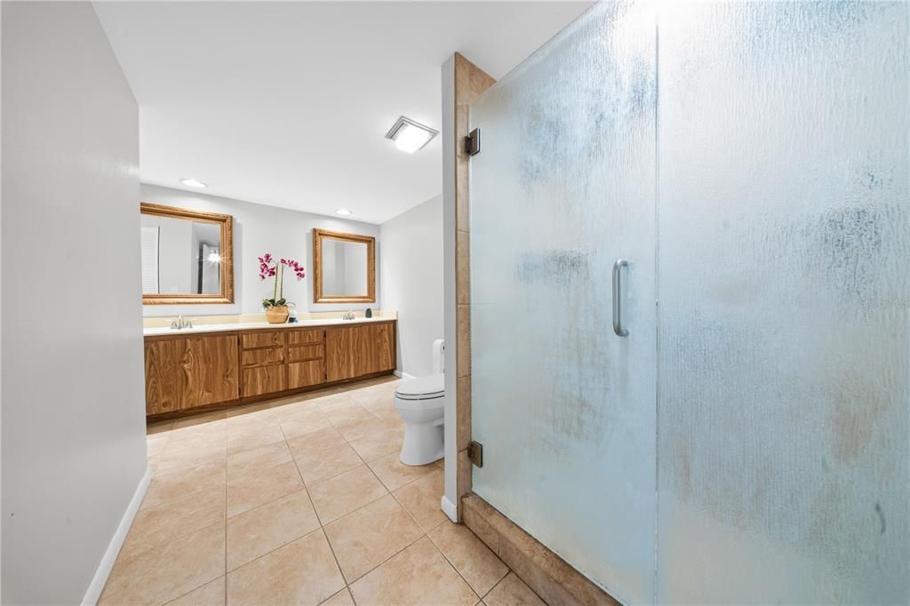 На продажу: $295,000 (3 спален, 2 ванн, 1572 Квадратных фут)