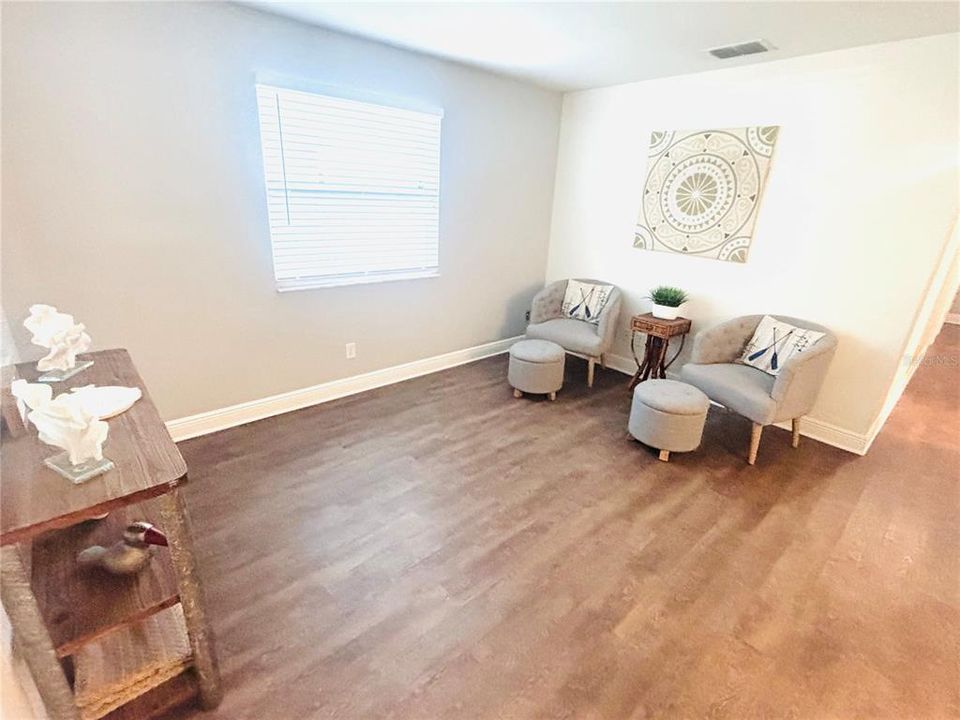 For Sale: $259,900 (3 beds, 2 baths, 1420 Square Feet)
