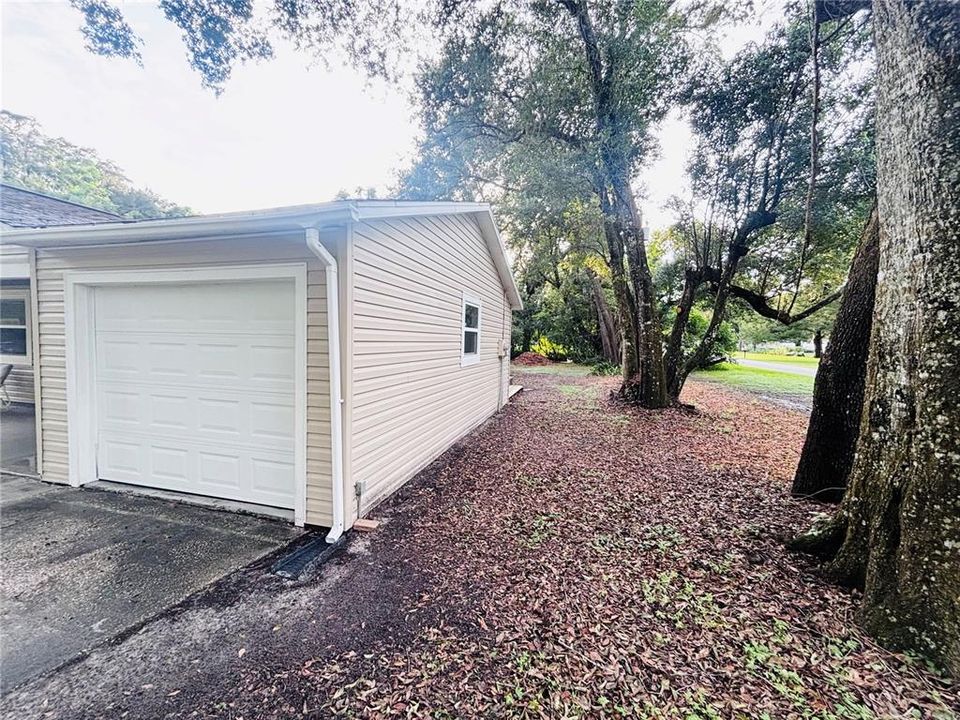 For Sale: $259,900 (3 beds, 2 baths, 1420 Square Feet)