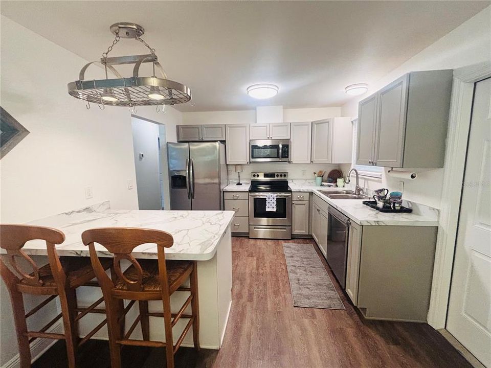 For Sale: $259,900 (3 beds, 2 baths, 1420 Square Feet)