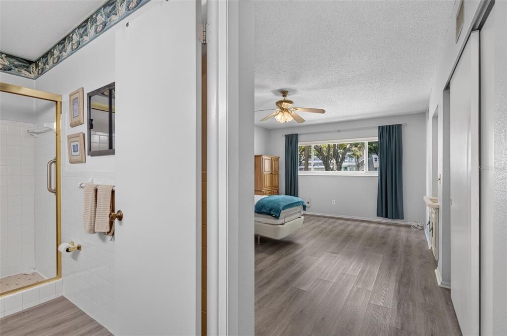 На продажу: $235,000 (2 спален, 2 ванн, 1370 Квадратных фут)