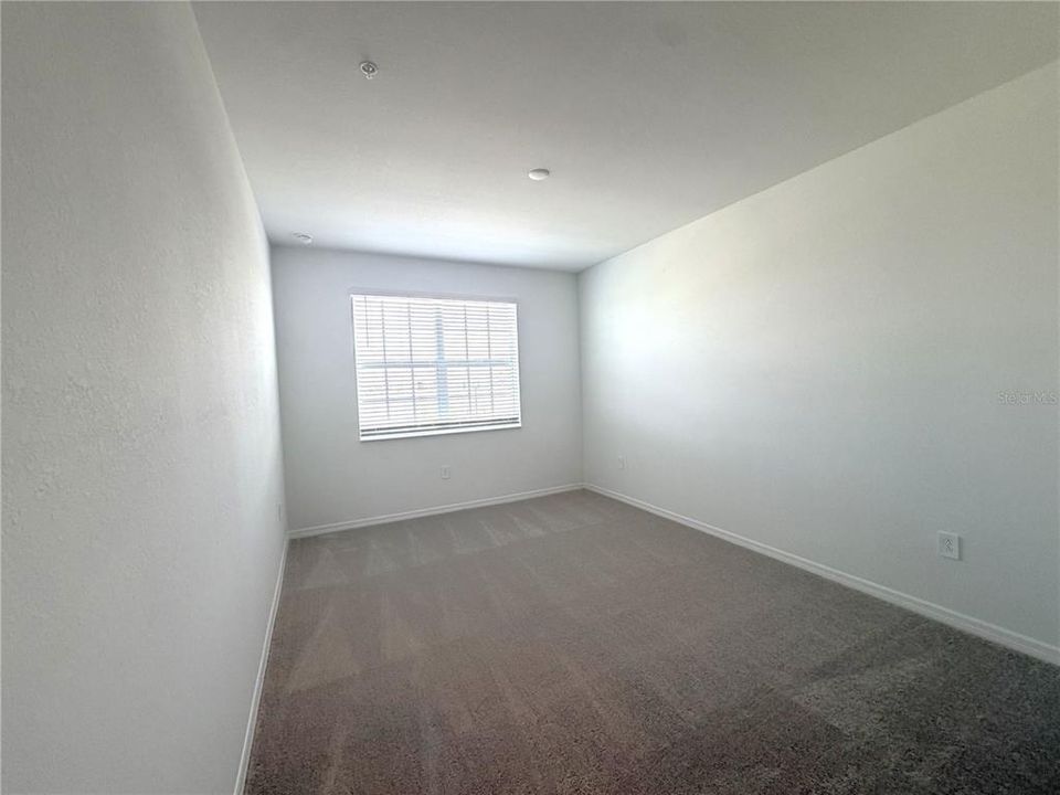 For Rent: $2,895 (3 beds, 2 baths, 1741 Square Feet)