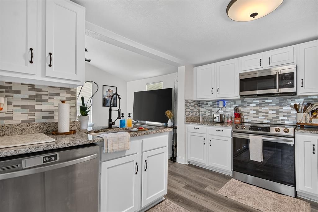 En Venta: $389,999 (3 camas, 2 baños, 1268 Pies cuadrados)