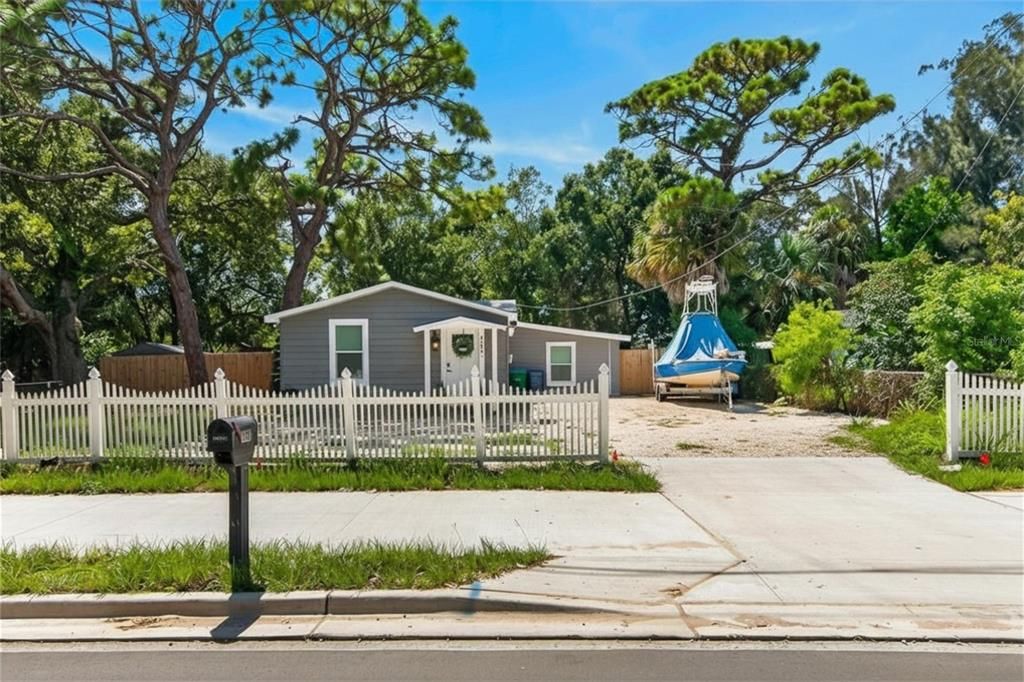 En Venta: $389,999 (3 camas, 2 baños, 1268 Pies cuadrados)